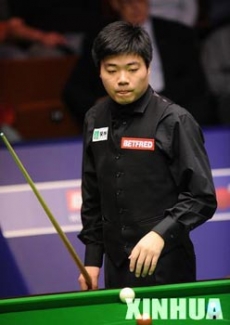 Дин Цзюньху